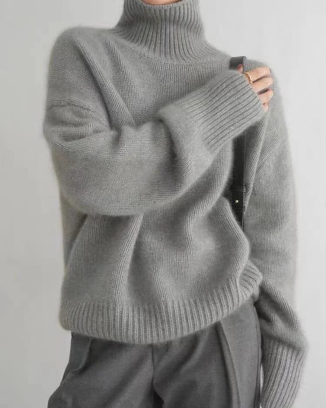 Riley | Winter-Ready Cashmere Turtleneck Sweater