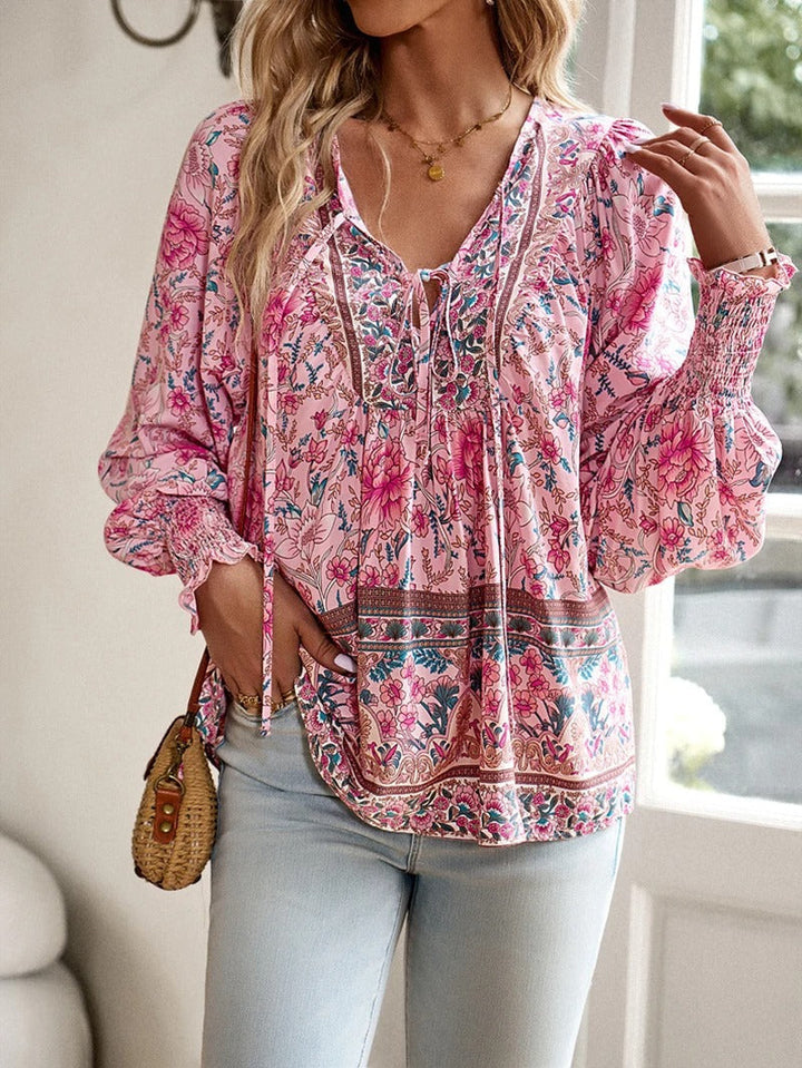 Linda | Chic Floral Top for Sunny Days