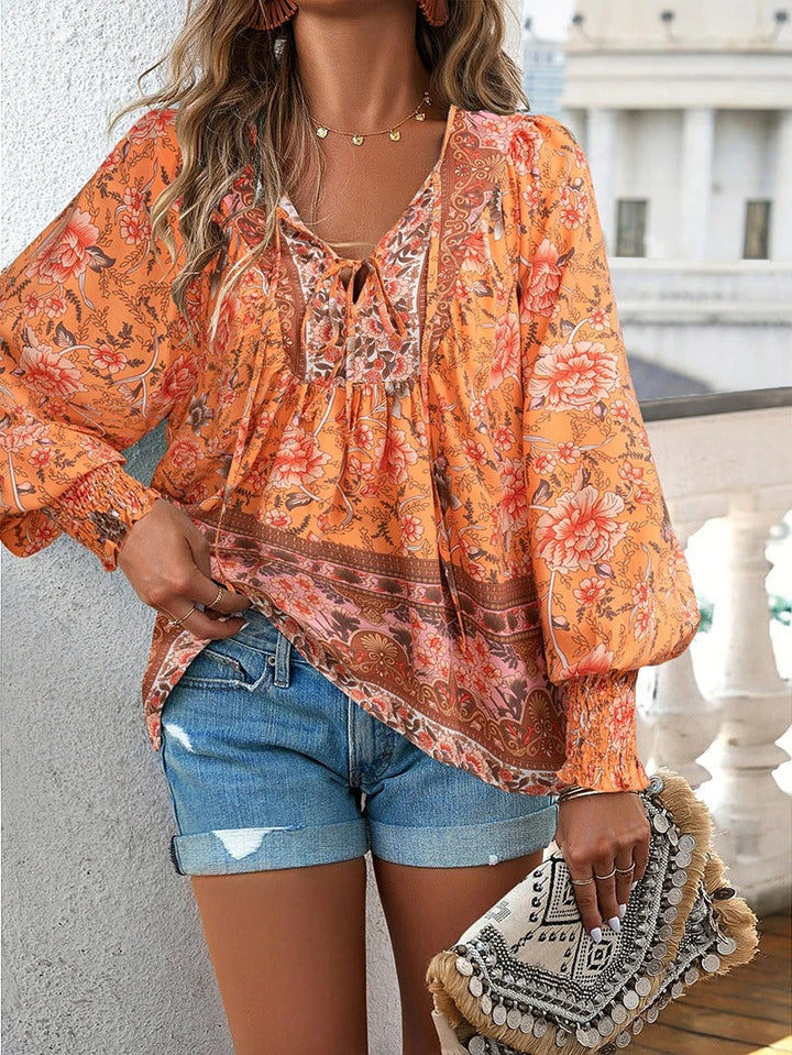 Linda | Chic Floral Top for Sunny Days