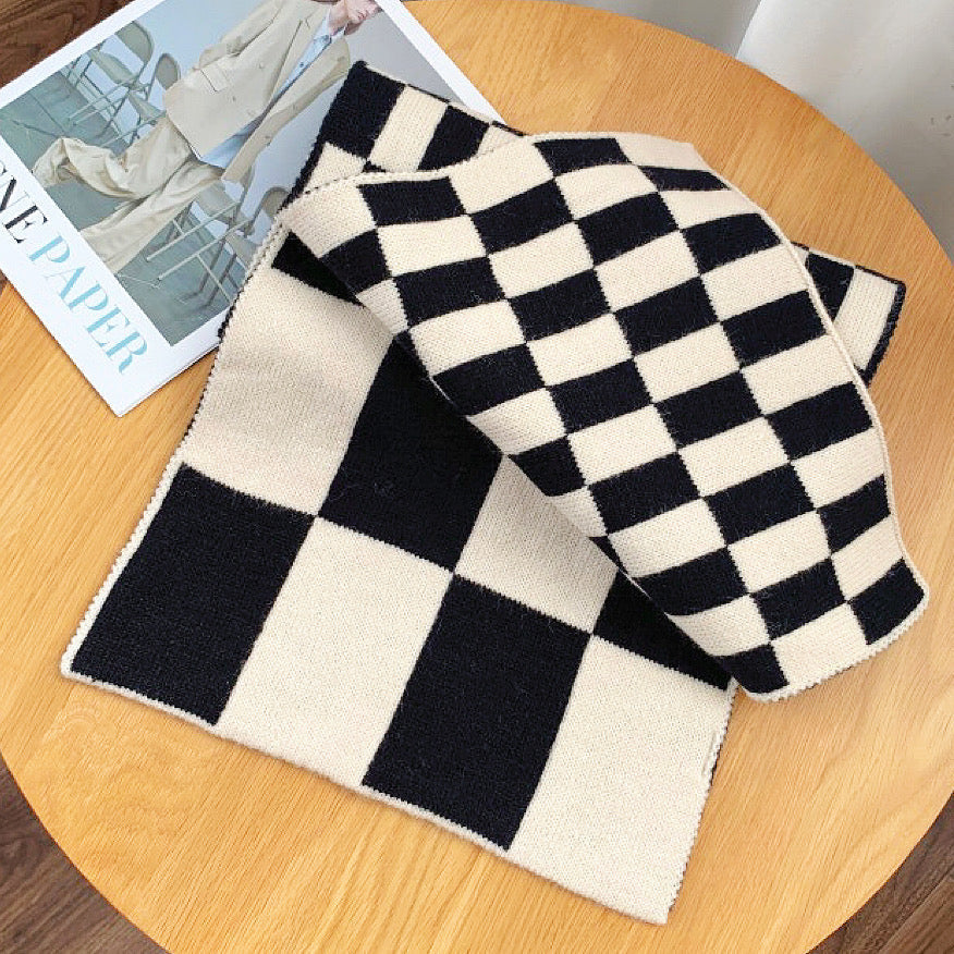 Checkered Knit Scarf for Women