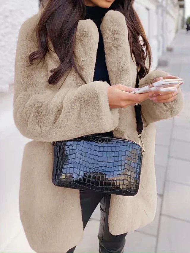 Leah | Elegant Teddy Coat for Cold Days