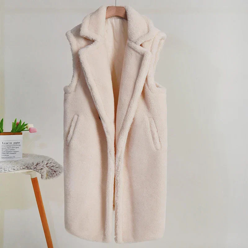 Ava | Sleeveless Teddy Jacket for Layered Look