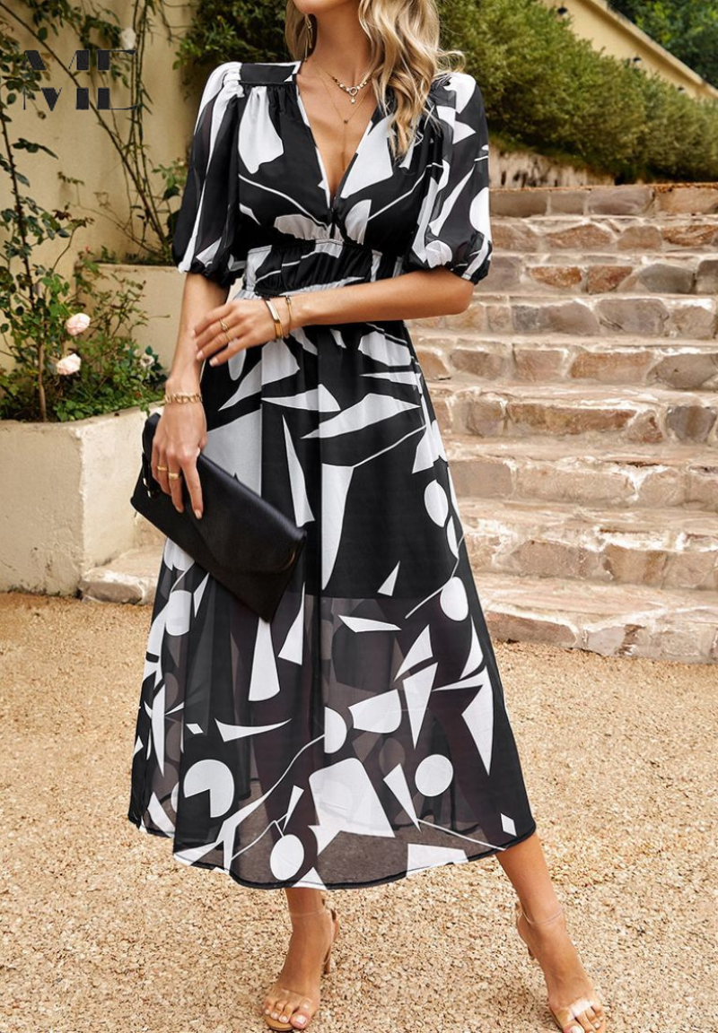 Roxanne | Chic Floral Midi Dress with Flair