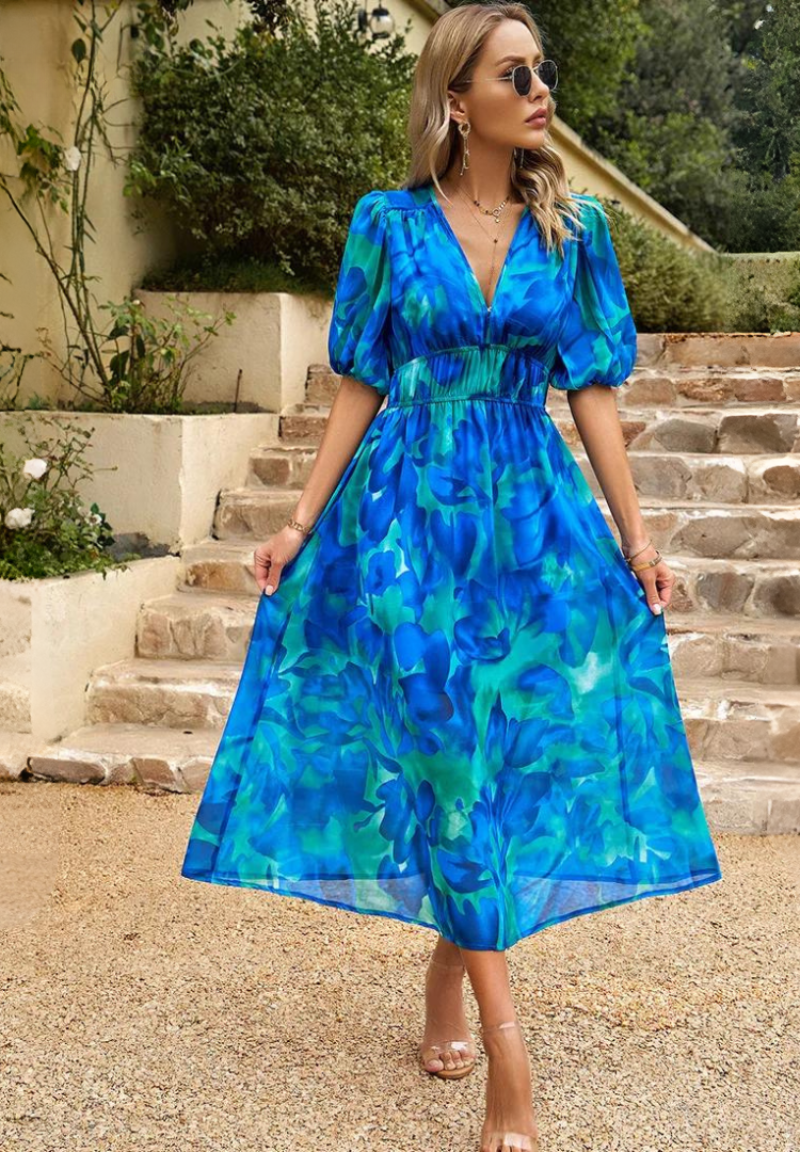 Roxanne | Chic Floral Midi Dress with Flair