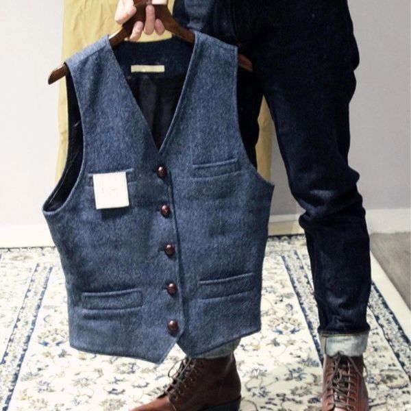 Benjamin | Men's Vintage Sleeveless Sweater | Button Closure