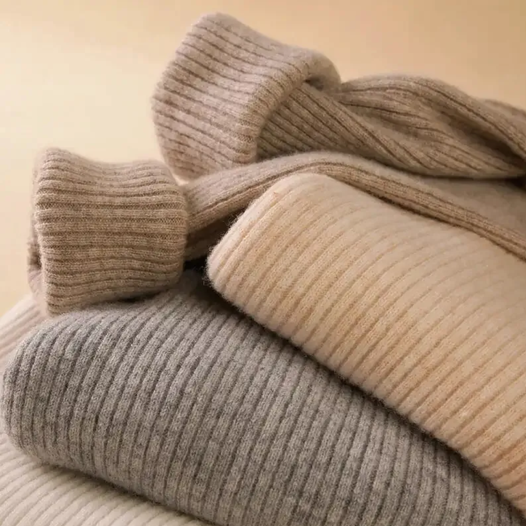 Faye | Winter-Ready Cashmere Turtleneck Sweater