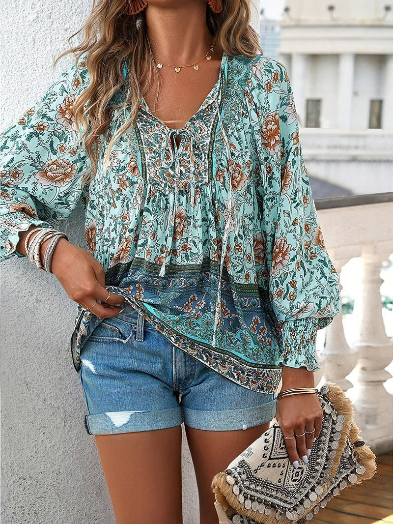 Linda | Chic Floral Top for Sunny Days