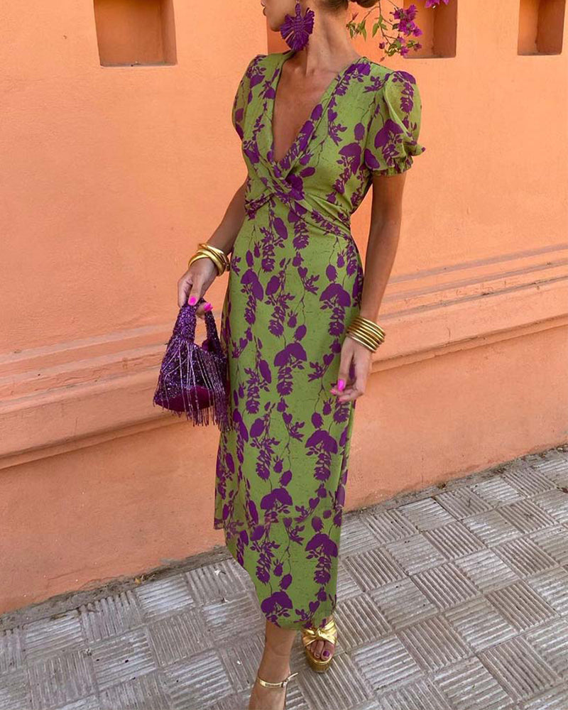 Elegant Floral Dress with Classic Style for Women