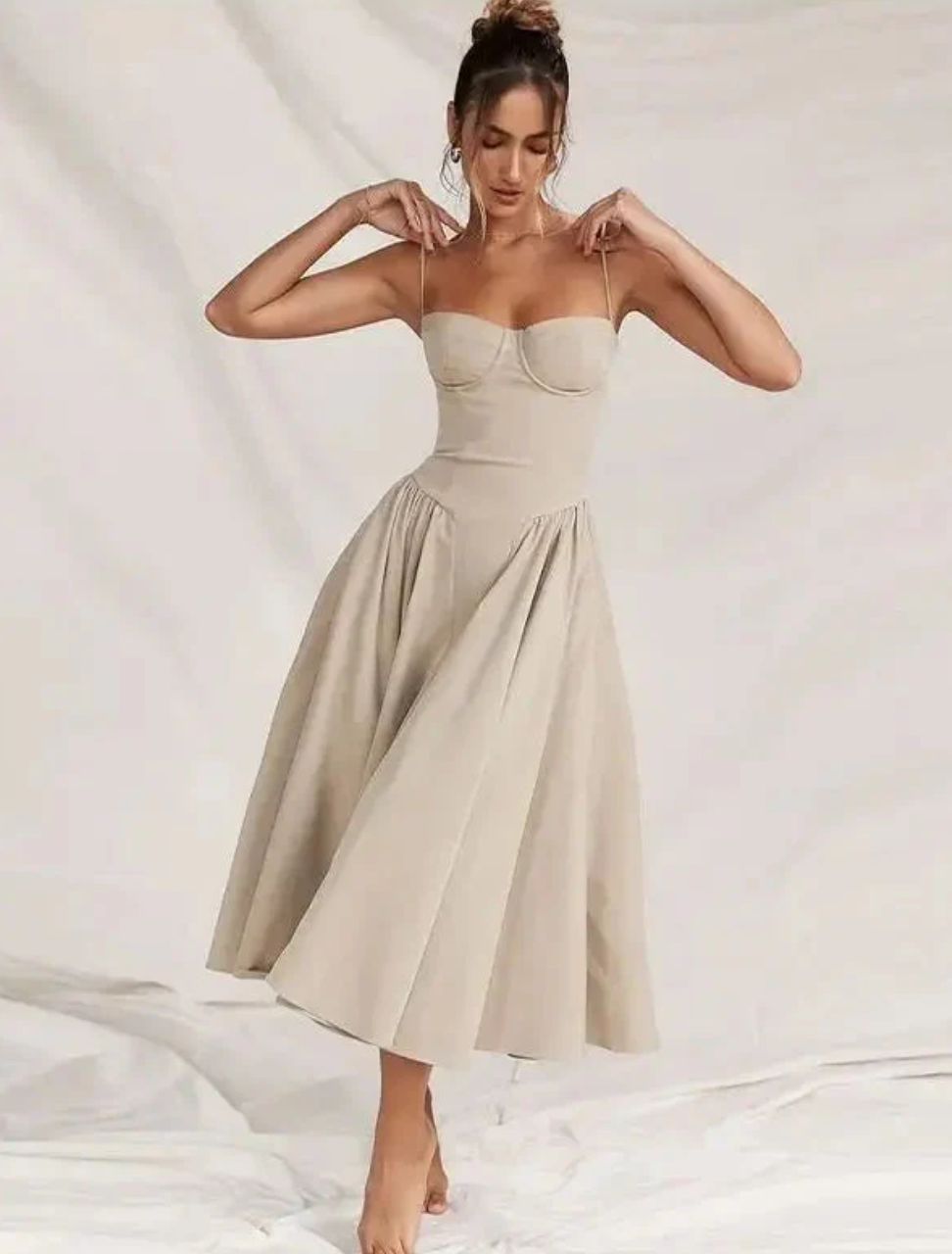 Aisola | Chic Breezy Dress for Sunny Days