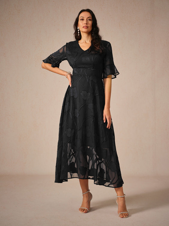 Kyla | Chic Midi Dress with Lace Accents