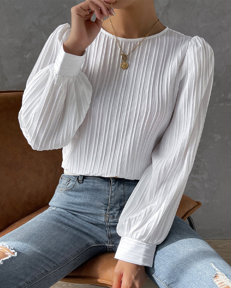 Hannah | Chic Pleated Top with Lantern Sleeves