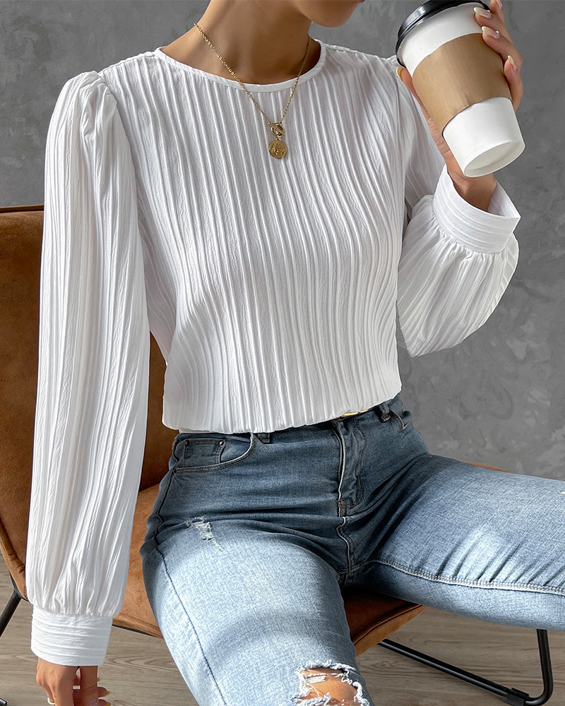 Hannah | Chic Pleated Top with Lantern Sleeves