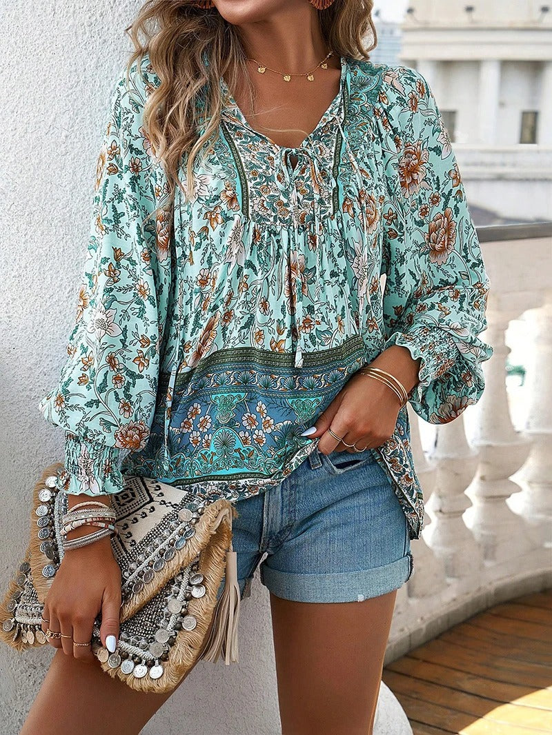 Linda | Chic Floral Top for Sunny Days