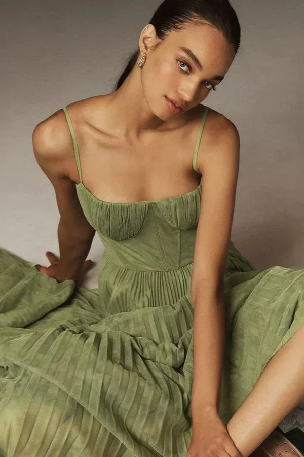 Winnie | Chic Pleated Midi Dress for Any Occasion