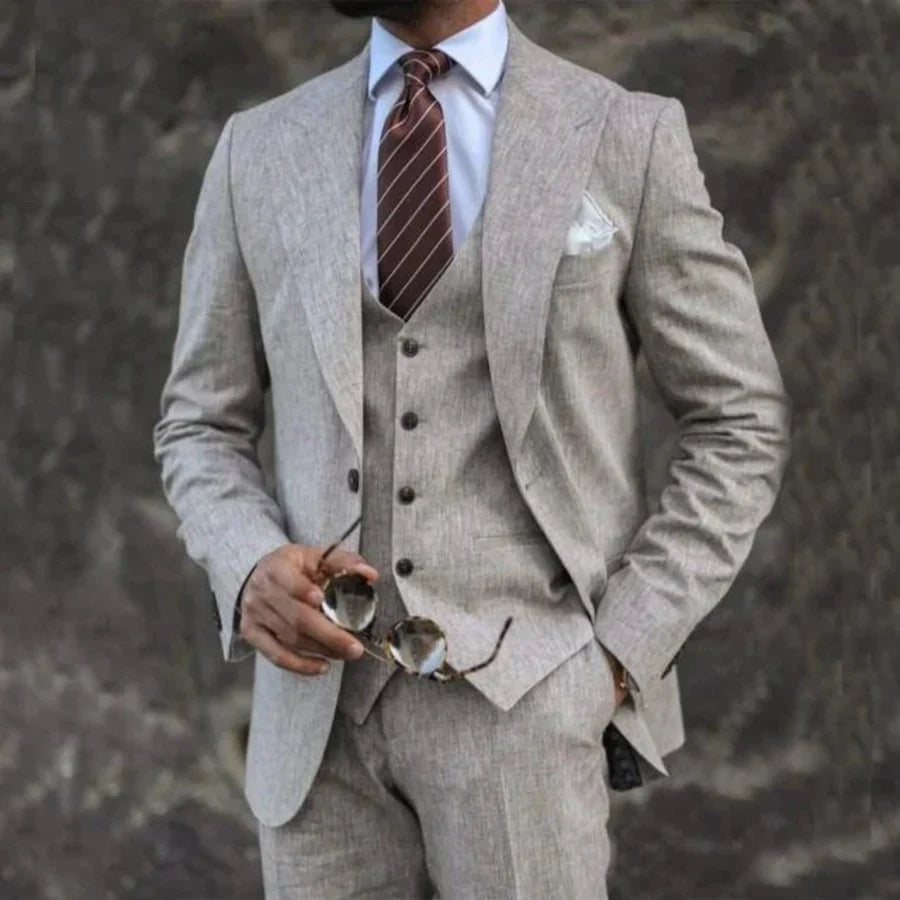 Lightweight Men's Suit, Three-Piece with Turn-Down Collar