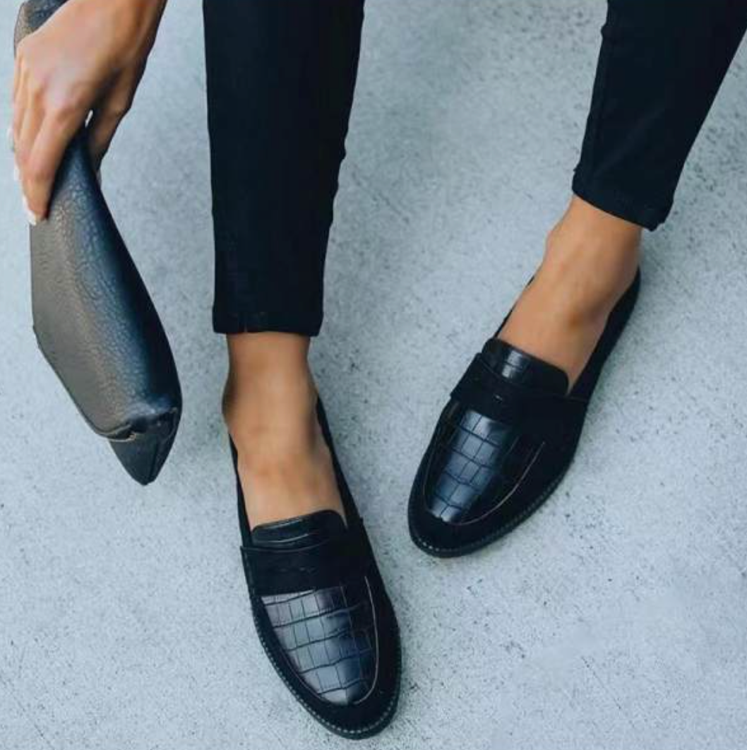 Women's Shoes with Elegant Design