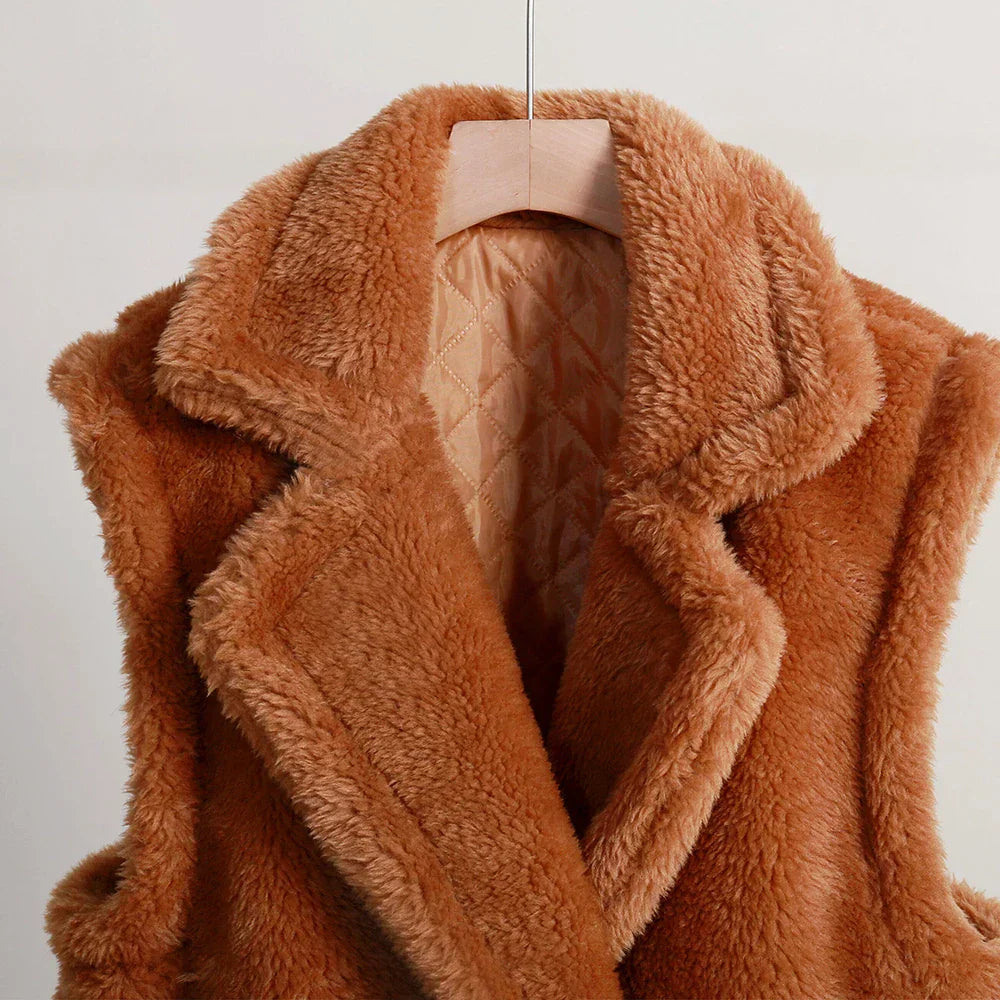 Ava | Sleeveless Teddy Jacket for Layered Look