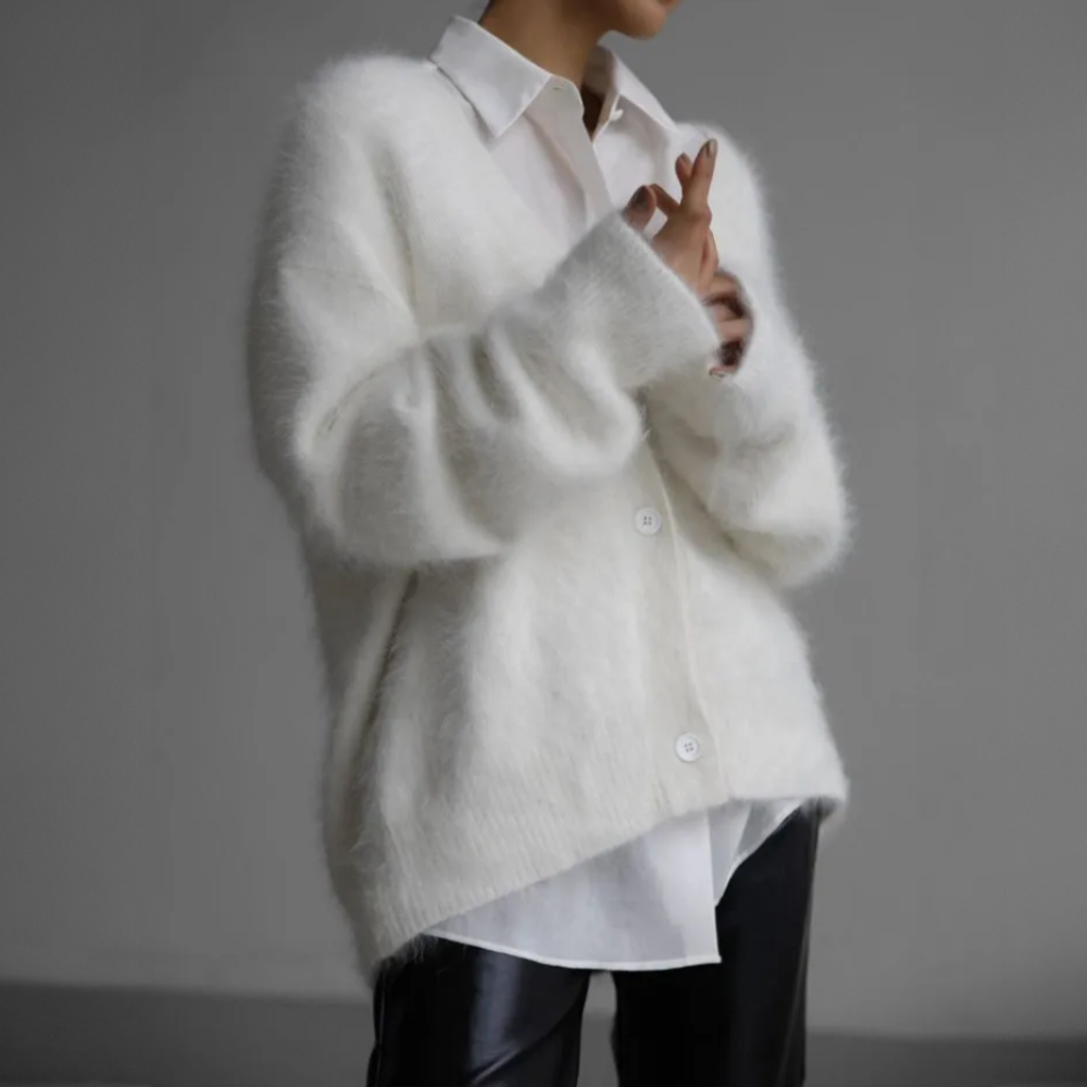 Clara | Luxurious Soft Cashmere Sweater for Women