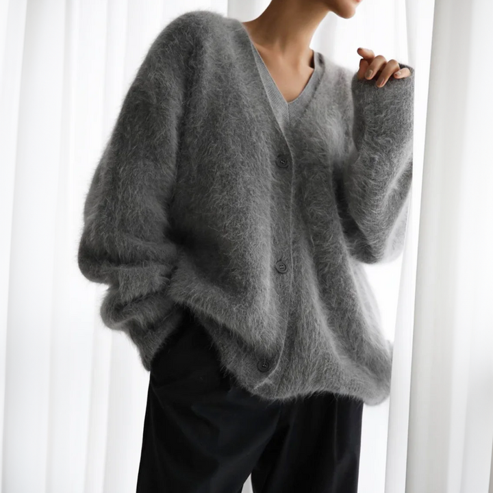 Clara | Luxurious Soft Cashmere Sweater for Women