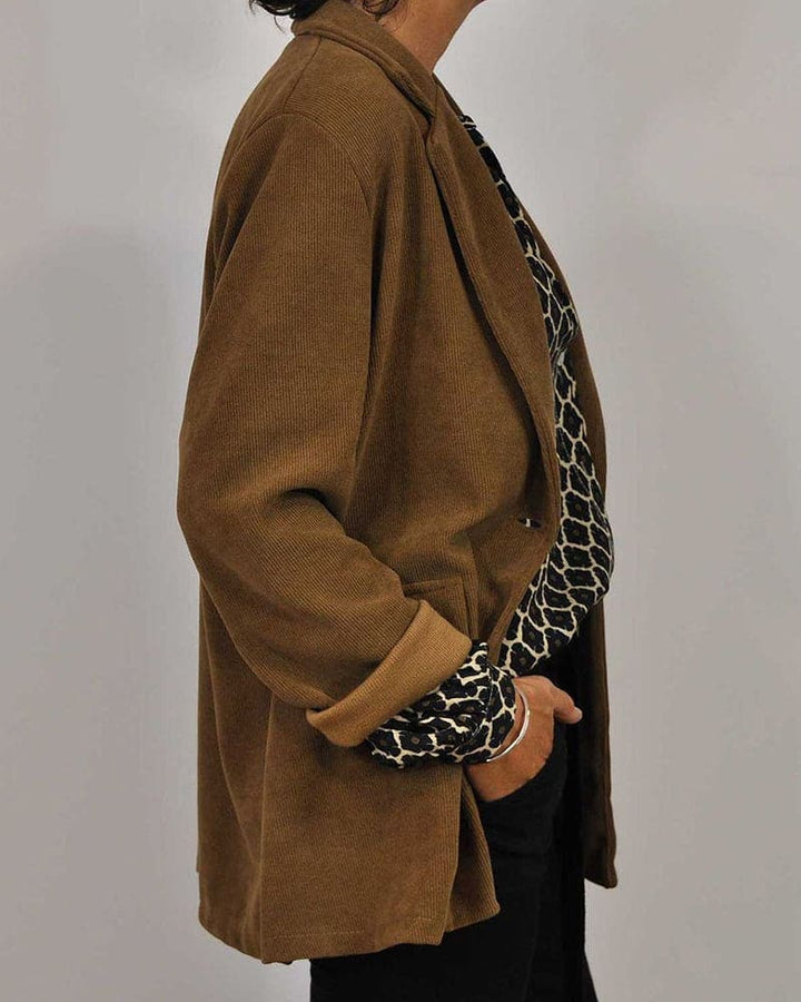 Brenda | Chic V-Neck Blouse with Geometric Flair