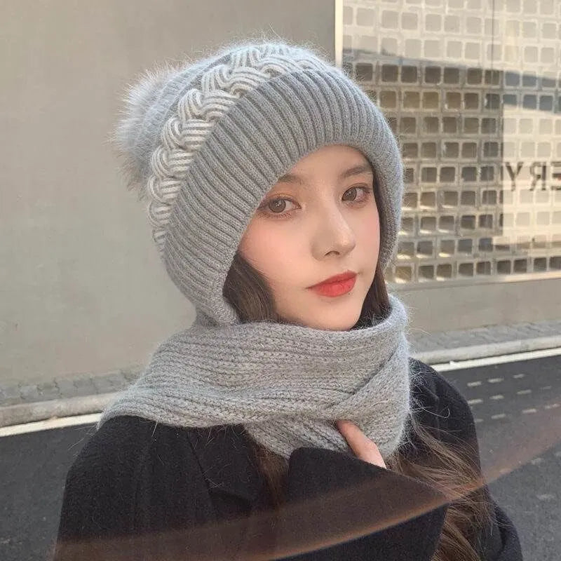Women's Knitted Beanie with Pom-Pom Hood
