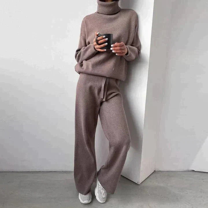Fae | Chic Pullover and Pants Set